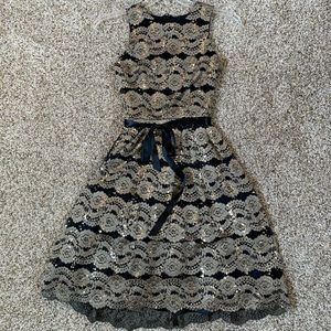 Black and Gold Knee Length Evening Gown/Prom/Homecoming Dress